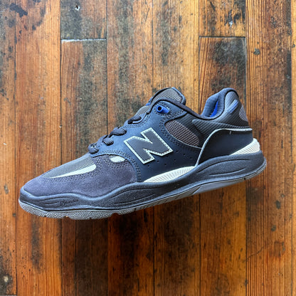 NB Numeric - 1010 Black Grey